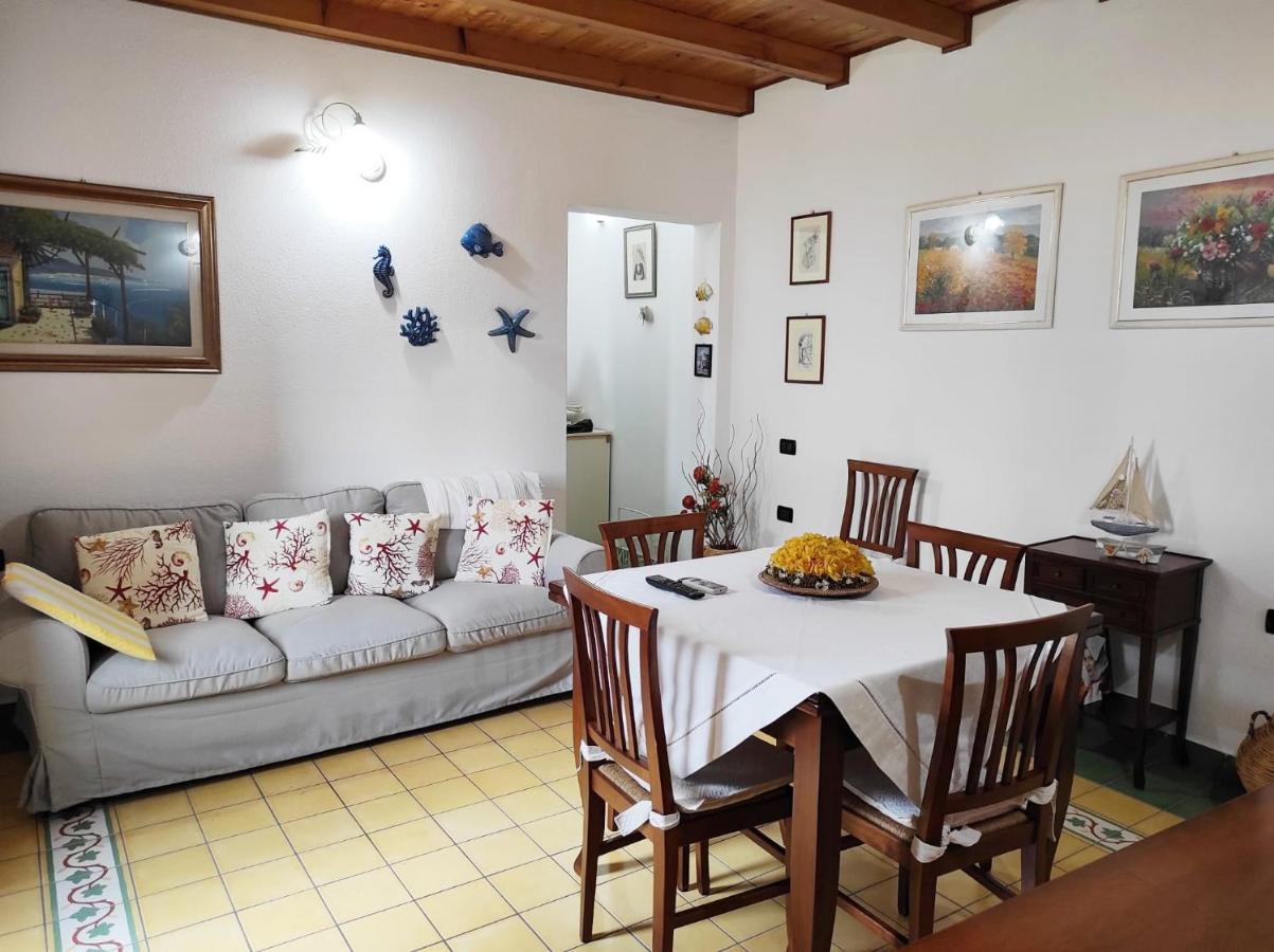 Апартаменты Casa Lupino Орозеи Экстерьер фото